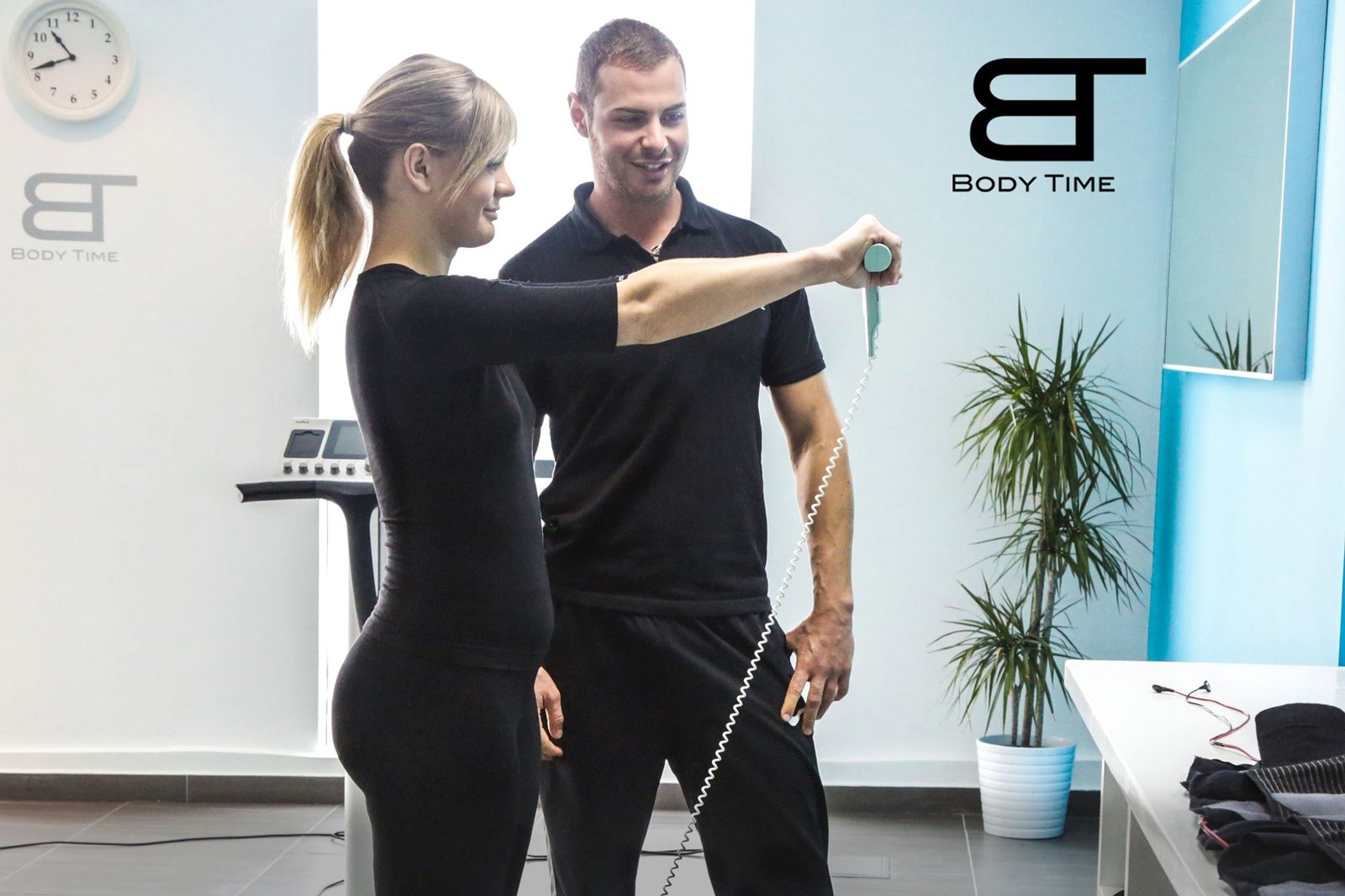 ems fitness training body time personal trainer gym 24